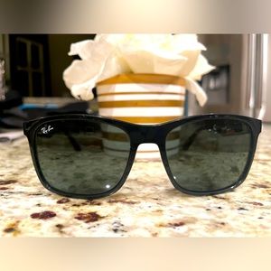 😎Ray-Ban shades RB4232😎